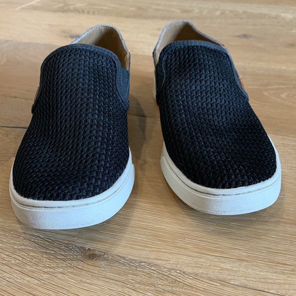 OluKai Women’s Pehuea Shoes - Picture 2 of 8